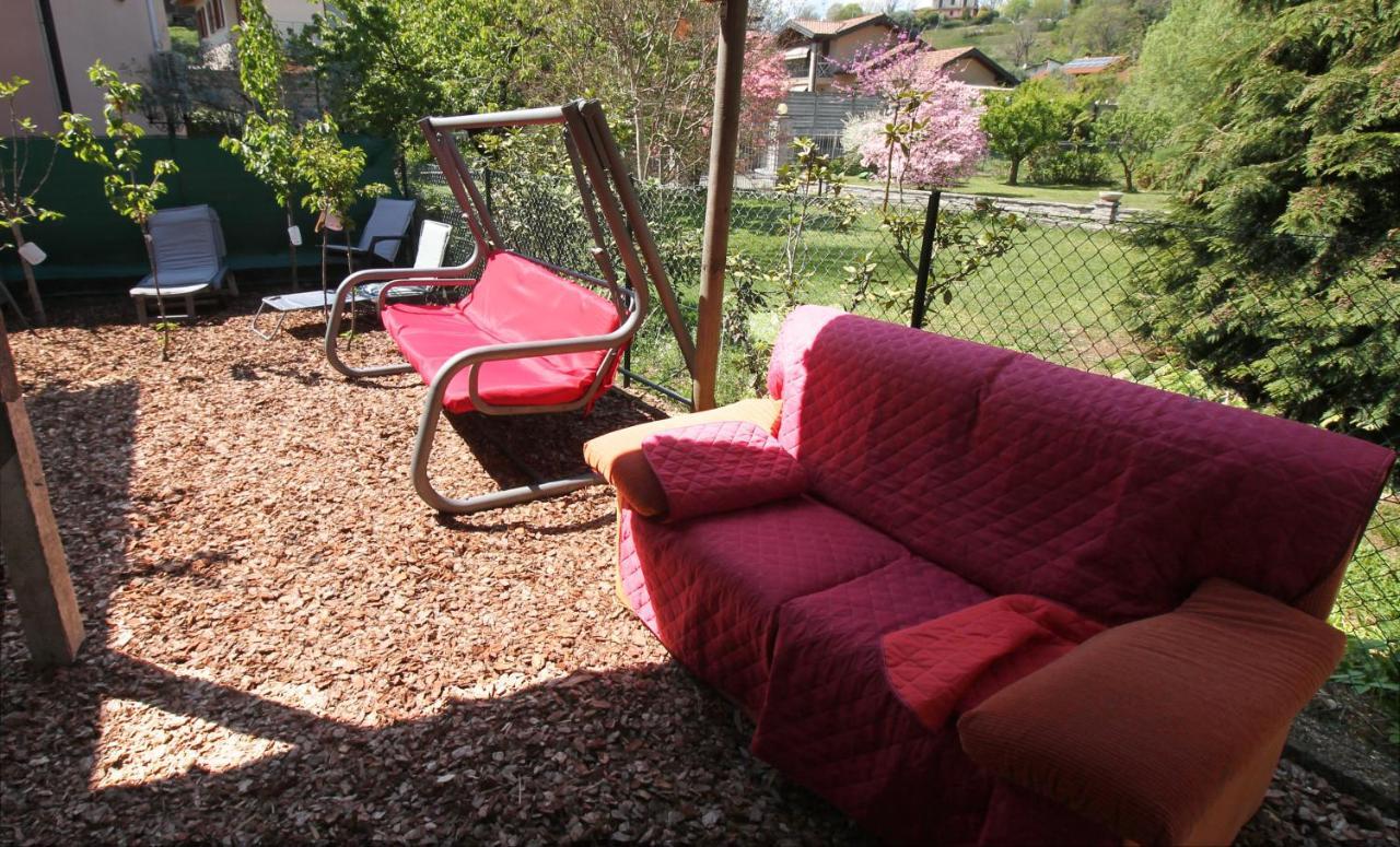 Bed and Breakfast Beb Da Gaia E Giulio Reno Di Leggiuno Exterior foto